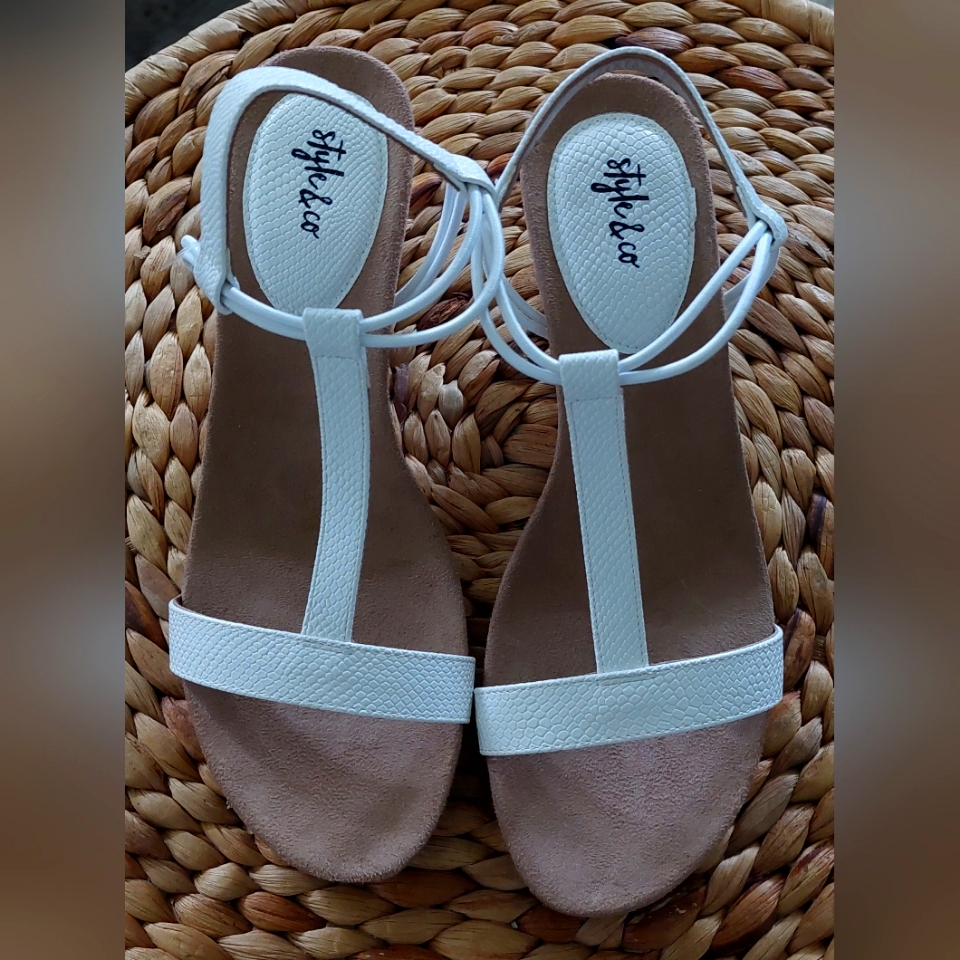 Style And Co White Wedge Brand New Size 8